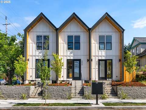 207 NE Going ST, Portland, OR 97211