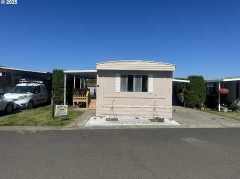 820 NW WADE ST, Estacada, OR 97023