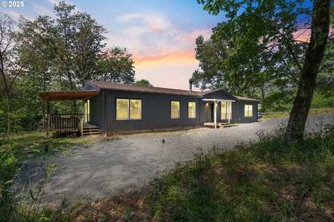 700 UNION GAP LOOP RD, Oakland, OR 97462