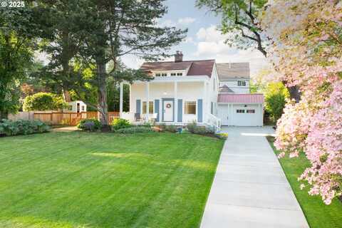 7985 SW MAPLE DR, Portland, OR 97225