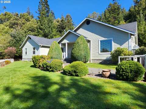 94342 GAUNTLETT ST, Gold Beach, OR 97444