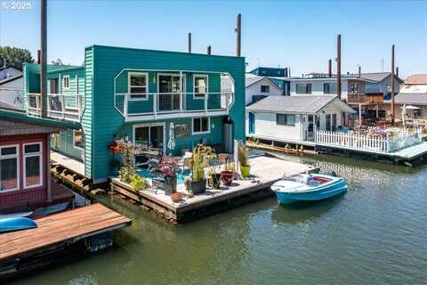 414 N Tomahawk Island DR, Portland, OR 97217