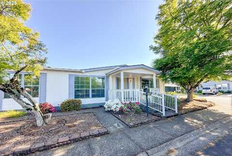 3700 BABCOCK LN, Eugene, OR 97401
