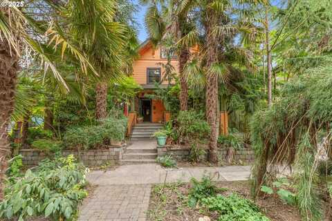 2516 NE CLACKAMAS ST, Portland, OR 97232