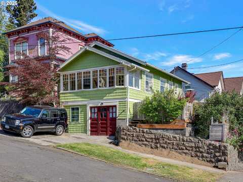 1078 HARRISON AVE, Astoria, OR 97103
