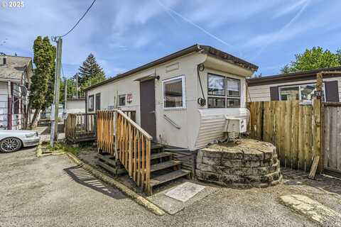 10852 SE STARK ST, Portland, OR 97216