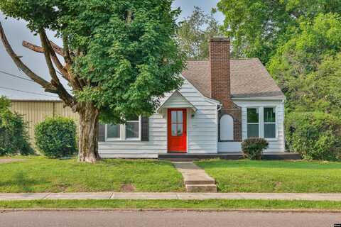 120 Church St, Martin, TN 38237