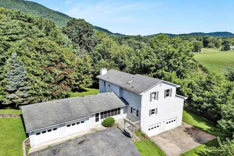 5300 ROCK HILL DR, Roanoke, VA 24014