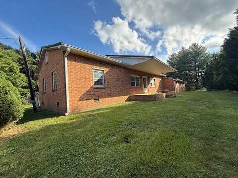 2612 Webster RD, Roanoke, VA 24012