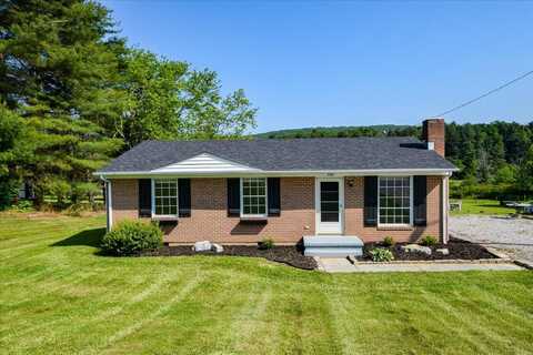 938 Boulder LN, Pilot, VA 24138