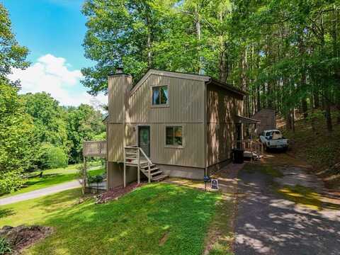 8664 Martins Creek RD, Roanoke, VA 24018