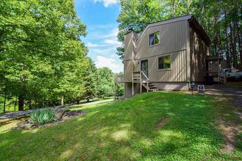 8664 Martins Creek RD, Roanoke, VA 24018