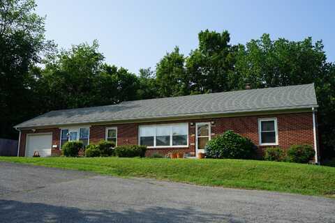 520 S Poplar ST, Vinton, VA 24179