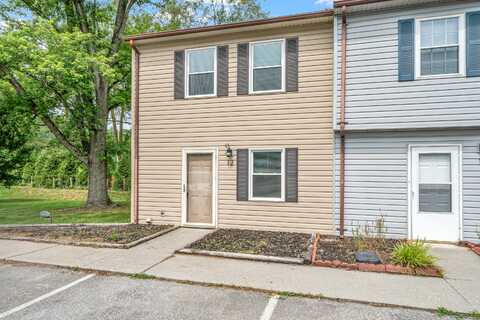12 Tinkerview DR, Cloverdale, VA 24077