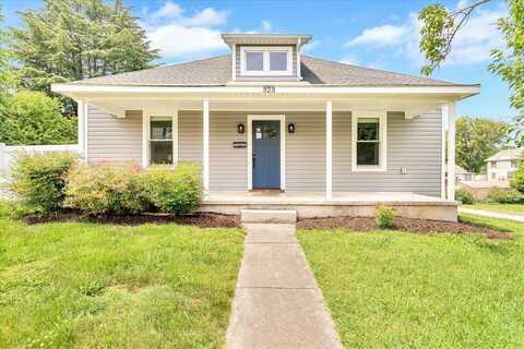 323 N Blair ST, Vinton, VA 24179