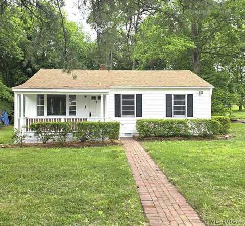 100 Miles St, Littleton, NC 27850