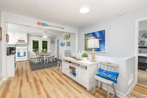 149 Oakwood Ct, Bracey, VA 23919