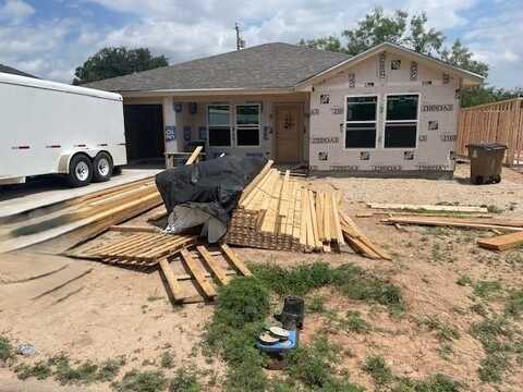 110 W Ave S, San Angelo, TX 76901