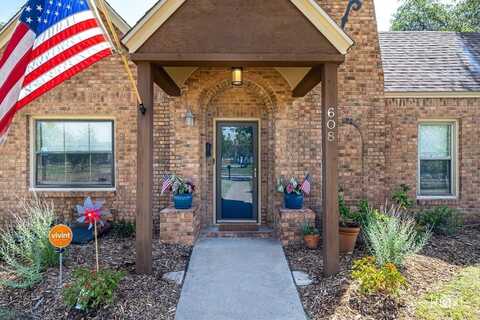 608 E Parkway St, San Angelo, TX 76901