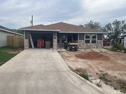 102 W Ave S, San Angelo, TX 76901