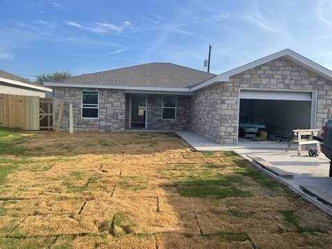 106 W Ave S, San Angelo, TX 76901