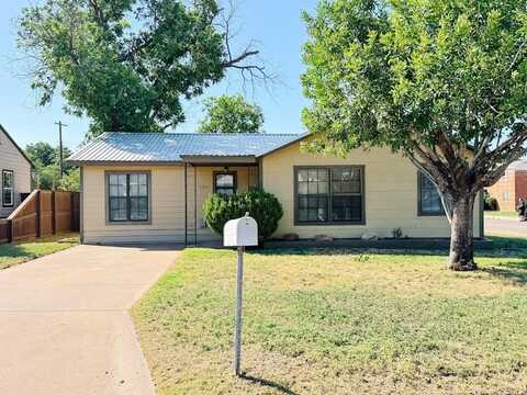 2302 W Twohig Ave, San Angelo, TX 76901