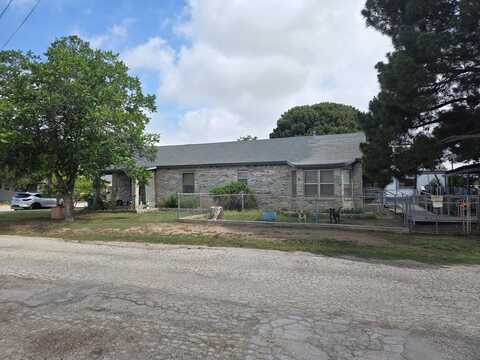 400 N Pennsylvania Ave, Big Lake, TX 76932