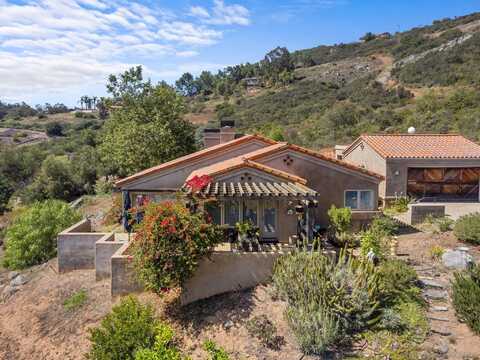 27615 Alps Ln, Escondido, CA 92026