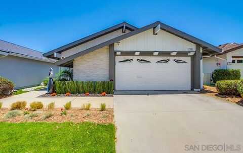 1315 Camino Linda Dr, San Marcos, CA 92078