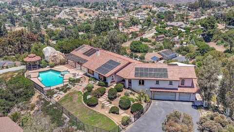 2458 Pence Dr, El Cajon, CA 92019