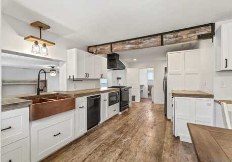 15415 Saint Lucy Ln, El Cajon, CA 92021