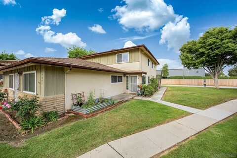 9845 Mission Viejo Ct, Santee, CA 92071