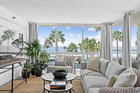 1810 Avenida del Mundo, Coronado, CA 92118