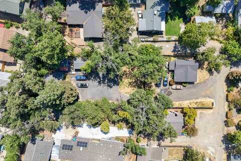737 Leland Court, Redding, CA 96001