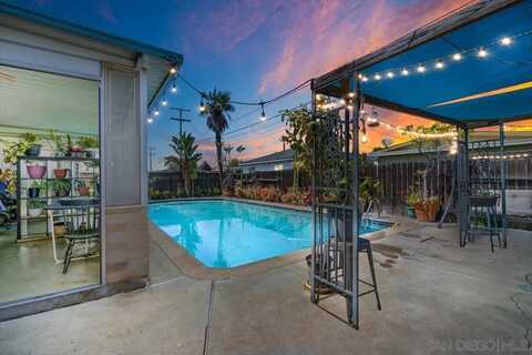 632 Sandalwood Dr, El Cajon, CA 92021