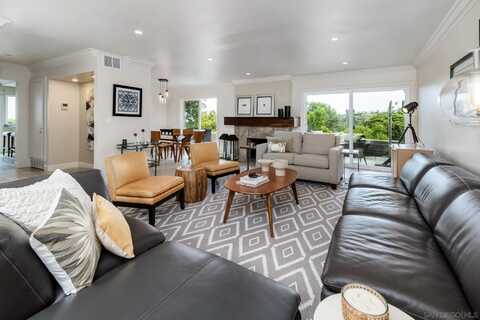5614 Caminito Herminia, La Jolla, CA 92037