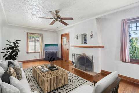 3055 Suncrest Dr, San Diego, CA 92116