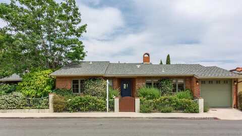 4886 Hart Dr, San Diego, CA 92116