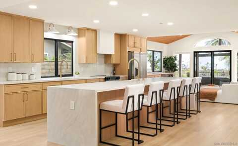 3985 Syme Dr, Carlsbad, CA 92008