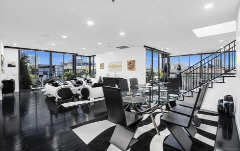 700 Front St, San Diego, CA 92101