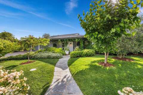 8590 Cliffridge Ave, La Jolla, CA 92037