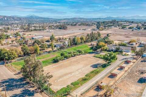 744 W Haverford Rd, Ramona, CA 92065