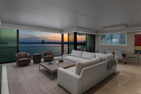 3860 Riviera Dr, San Diego, CA 92109