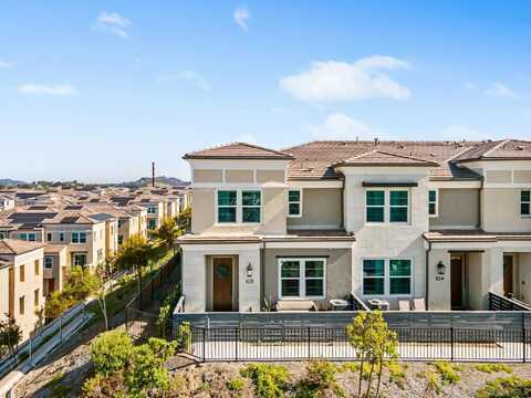 1202 Sunrise Vw, San Marcos, CA 92078