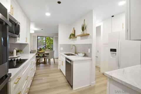 8263 Camino Del Oro, La Jolla, CA 92037