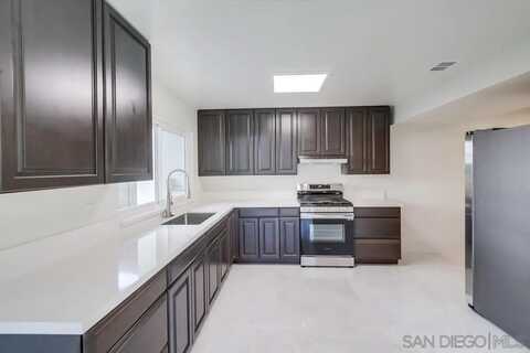 1510 Granite Hills Dr, El Cajon, CA 92019