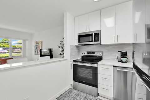 175 Fanshaw E, Boca Raton, FL 33434