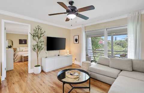 2700 Fiore Way, Delray Beach, FL 33445