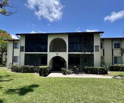 5800 Whispering Pine B2 Way, Greenacres, FL 33463
