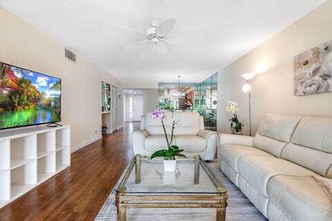 7284 Clunie Place, Delray Beach, FL 33446